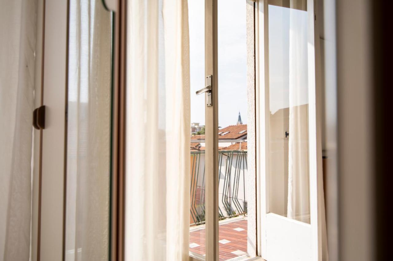 Hotel Ausonia B&B ริมินี ภายนอก รูปภาพ