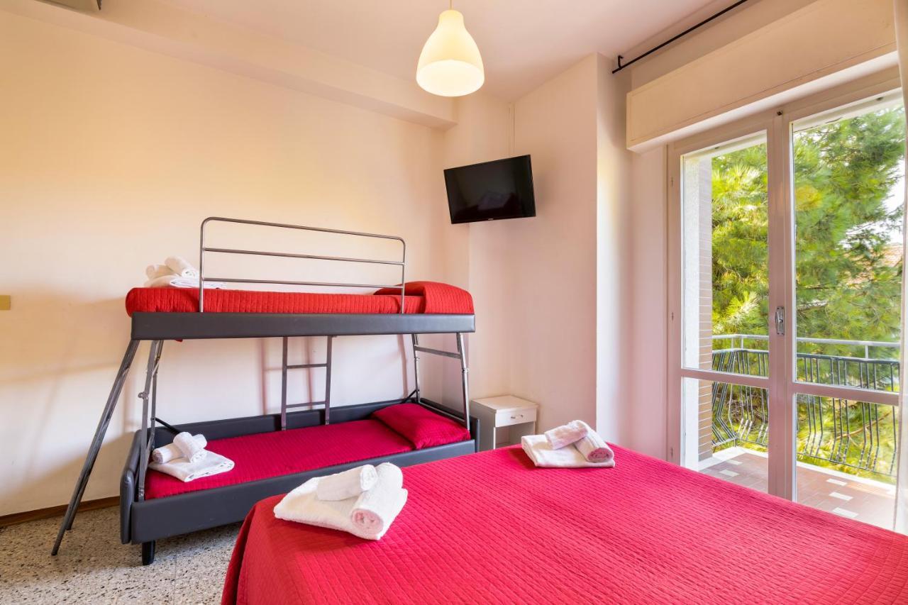 Hotel Ausonia B&B ริมินี ภายนอก รูปภาพ