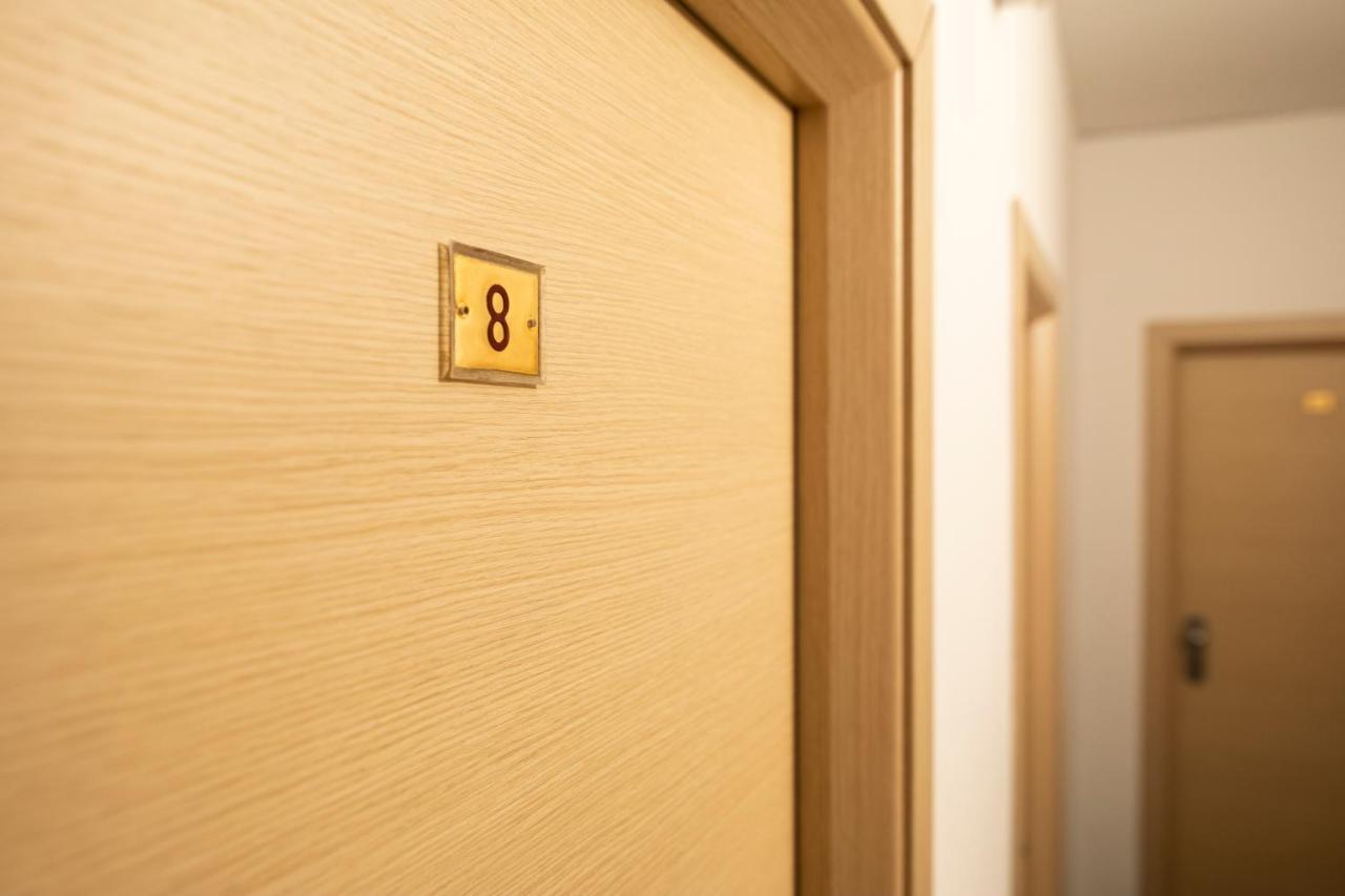 Hotel Ausonia B&B ริมินี ภายนอก รูปภาพ