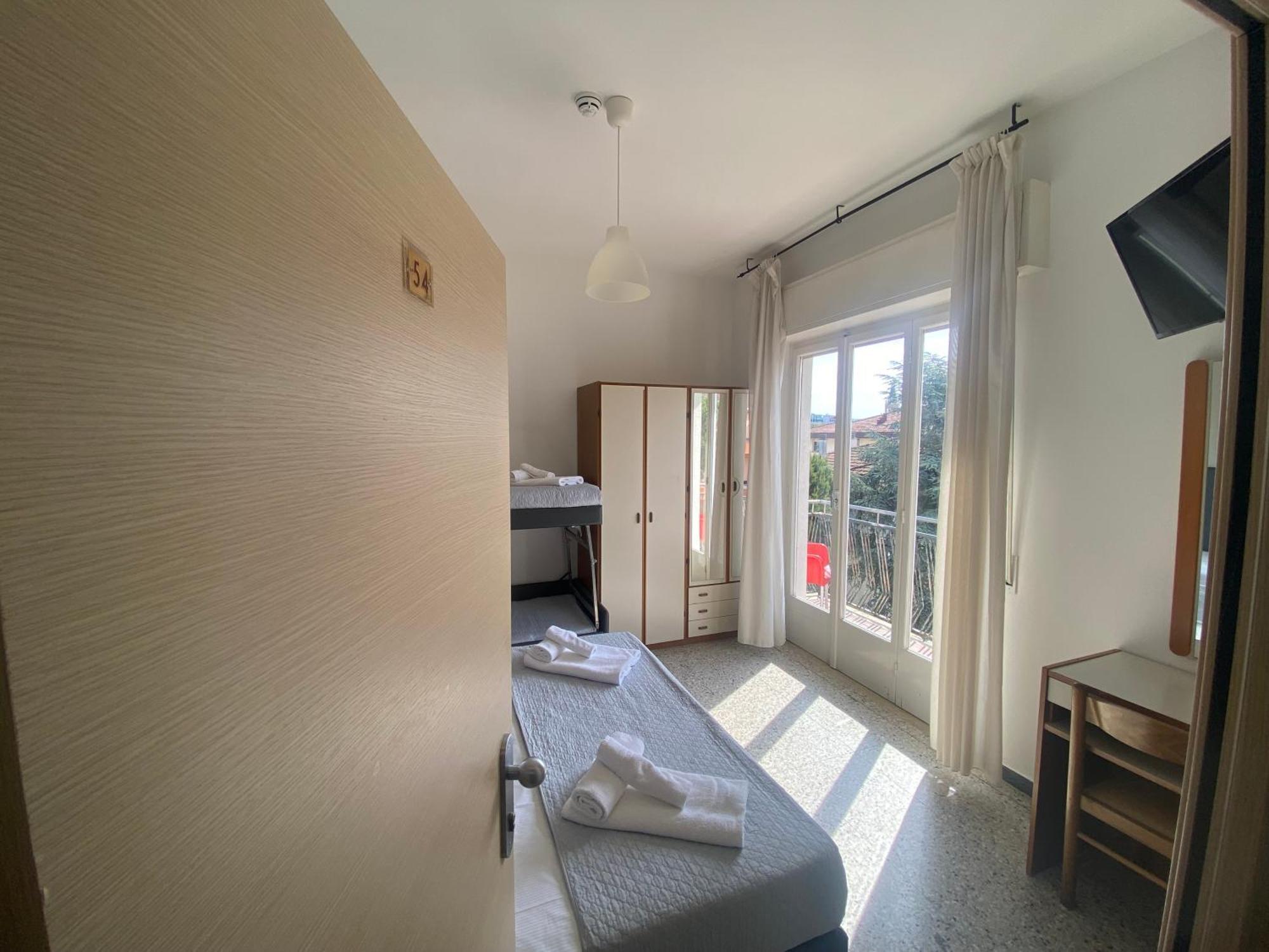 Hotel Ausonia B&B ริมินี ภายนอก รูปภาพ